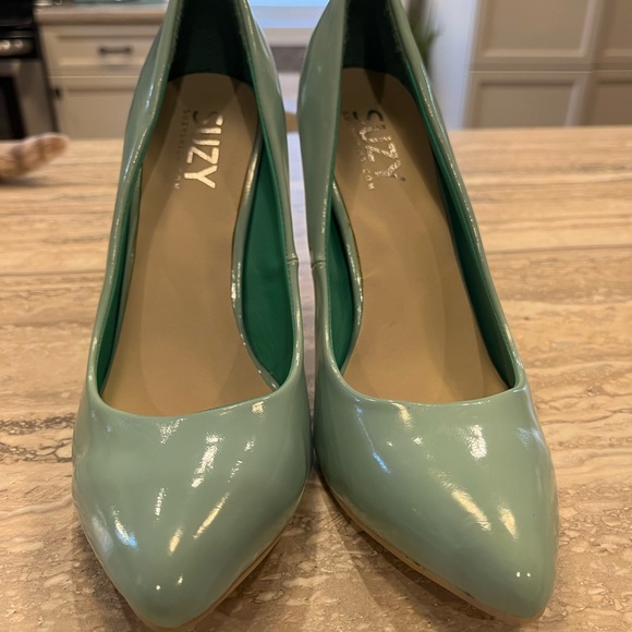 Suzy Shier Size 10 stiletto - Picture 2 of 6